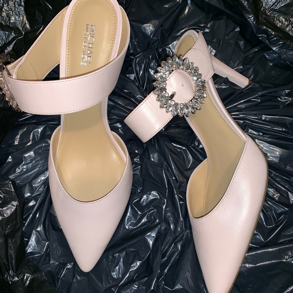 🔴🔴SOLD🔴🔴 Authentic Michael Kors shoes